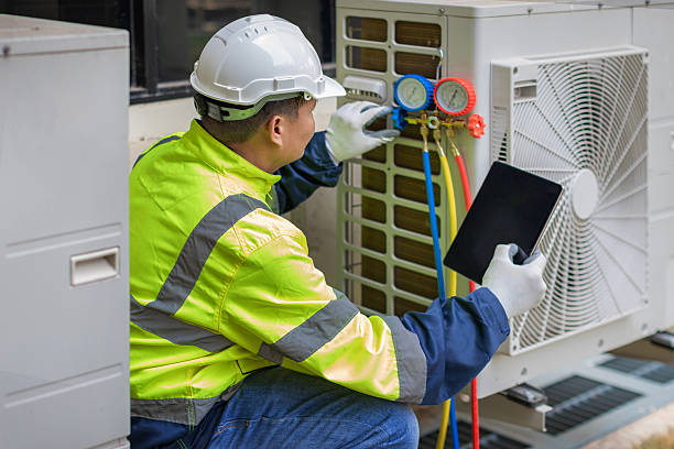 Professional Hvac technician working in Bloomington, MN